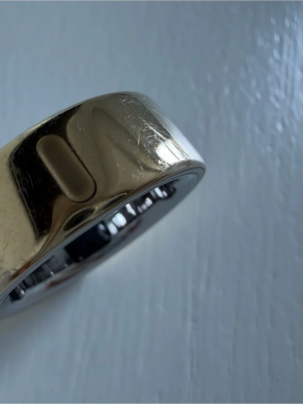Oura Ring 4 in Gold Size 8